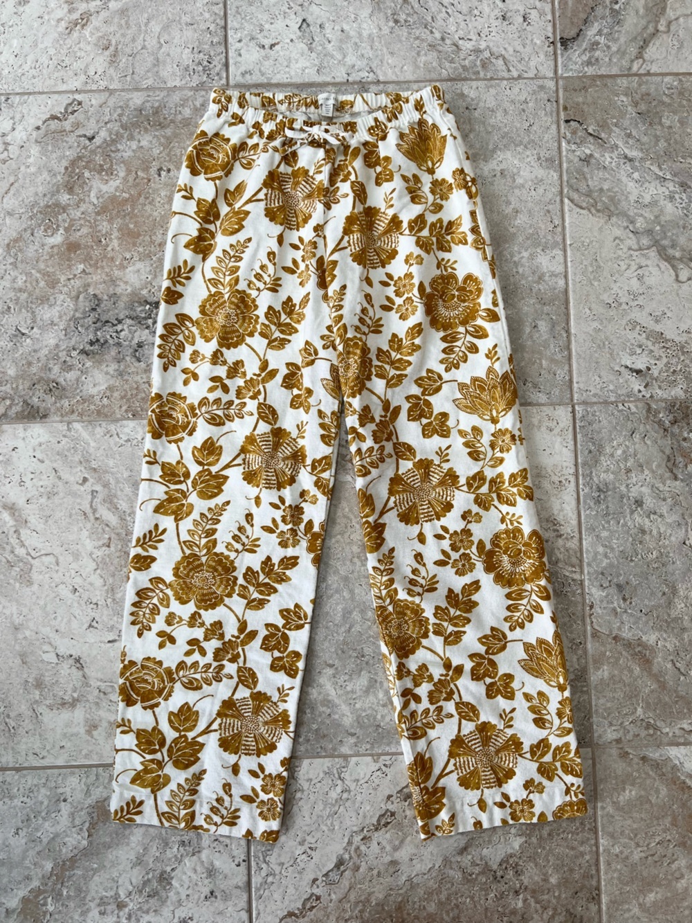 Garnet Hill Organic-Cotton Heritage Flannel 2-Pc Long Pajama Set, Gold/White, XS - Picture 14 of 14